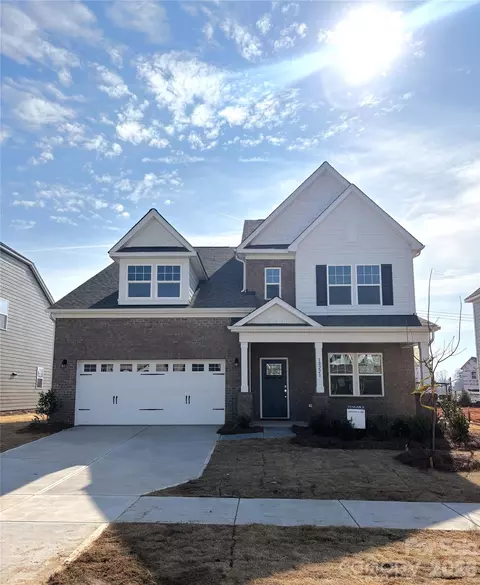 10221 Whitaker Pointe Dr, Huntersville, NC 28078
