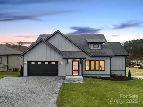 324 Avery Trail 26 Dr #26, Arden, NC 28704