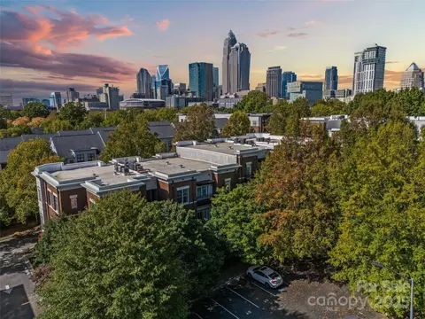 611 Garden District Dr, Charlotte, NC 28202