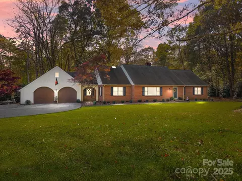 540 Roger Dr, Salisbury, NC 28147
