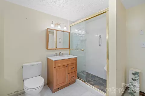 Bath - 5260 Rifle Range Rd, Conover, NC 28613 photo 1 of 2