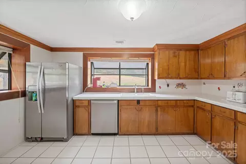 Kitchen - 5260 Rifle Range Rd, Conover, NC 28613 photo 2 of 2