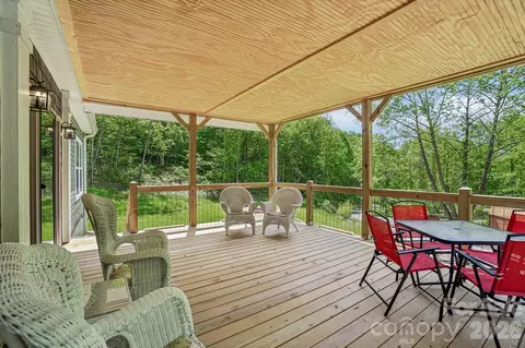 Exterior - 590 Willow Ln, Marshall, NC 28753 photo 5 of 9