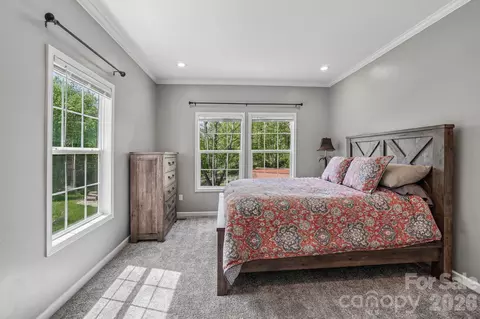Bedroom - 590 Willow Ln, Marshall, NC 28753 photo 4 of 5