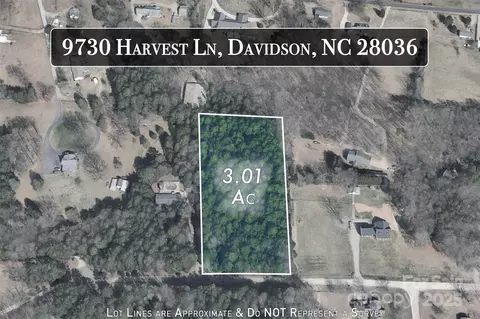 9730 Harvest Ln, Davidson, NC 28036 photo 3