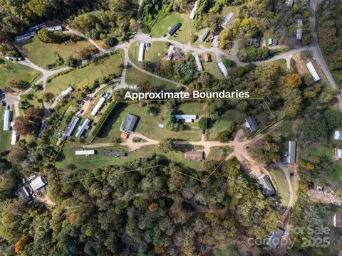 17 Hat Creek Dr, Asheville, NC 28806