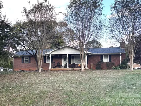 203 Ratchford Farm Rd, Gastonia, NC 28056