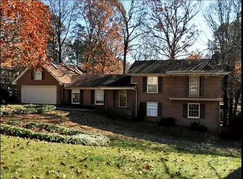 2610 Merrywood Rd, Charlotte, NC 28210
