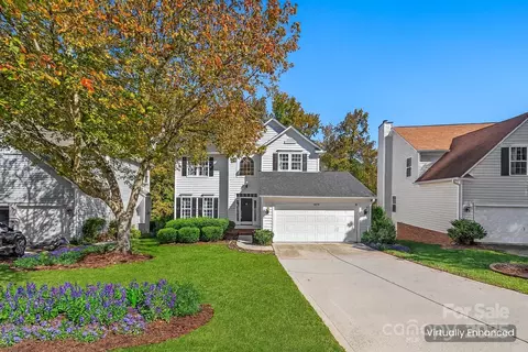 6631 Harburn Forest Dr, Charlotte, NC 28269