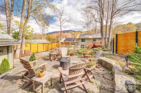 1 Parkway Loop Rd, Asheville, NC 28803