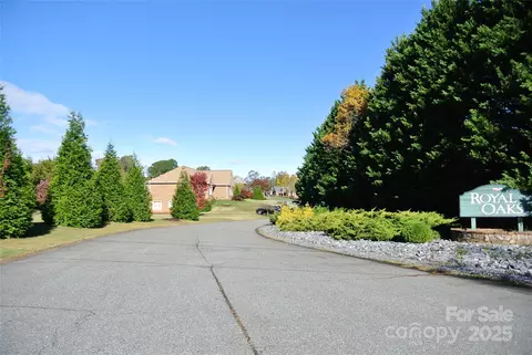 153 Kensington Dr, Forest City, NC 28043