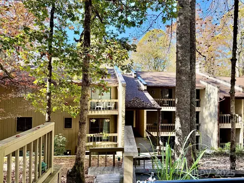 96 Dogwood Knob 2a Ln #2A, Sapphire, NC 28774