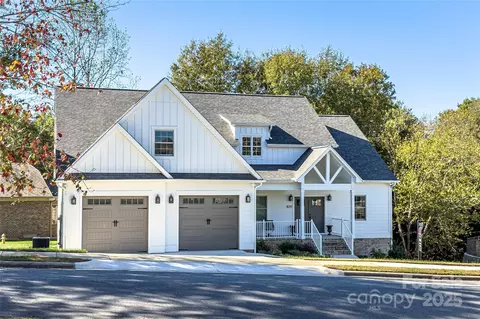 409 19th Avenue Nw 12 Cir NW #12, Hickory, NC 28601