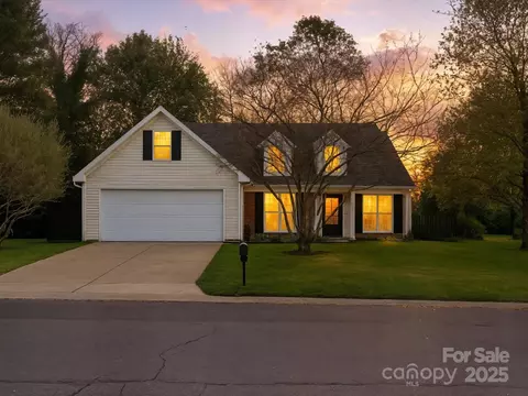 2501 Ivy Run Dr, Indian Trail, NC 28079
