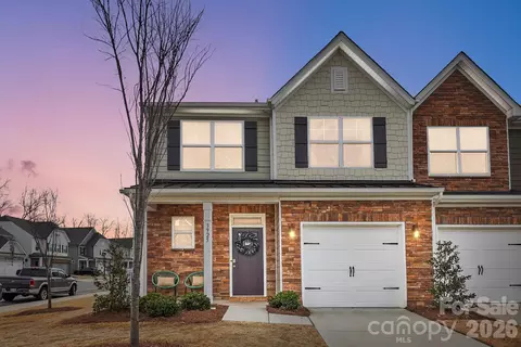 3925 Rothwood Ln, Harrisburg, NC 28075
