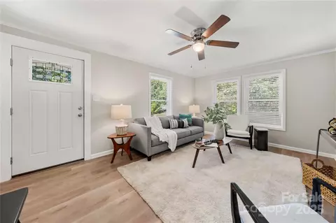 425 25th Sw St SW, Hickory, NC 28602