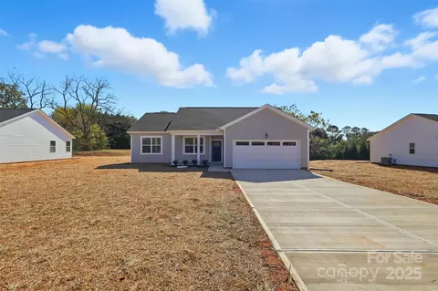 6 Colonial Ave, Granite Falls, NC 28630