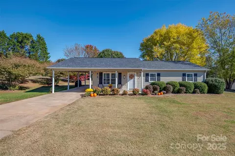 188 E Fork Dr, Ellenboro, NC 28040