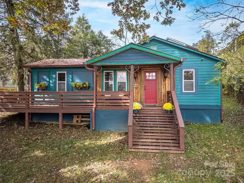12 Woodland Dr, Asheville, NC 28806