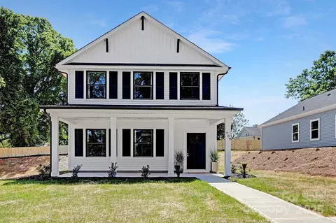404 W Lee St, Dallas, NC 28034