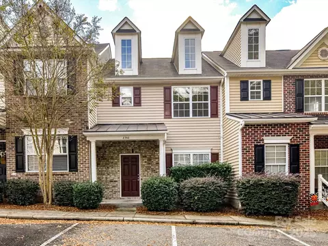 8748 Twined Creek Ln, Charlotte, NC 28227