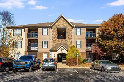202 Brickton Village 101 Cir #101, Fletcher, NC 28732