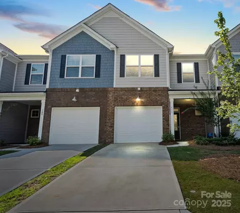 711 Still Oak Trl, Fort Mill, SC 29708