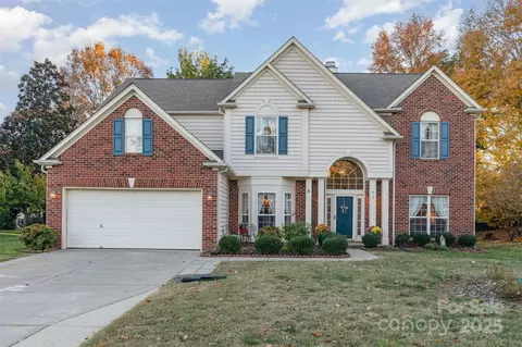 419 Matthews Estates Rd, Matthews, NC 28105