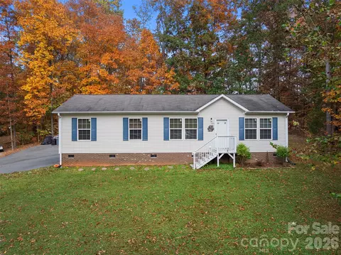 189 Panther 94-97 Ln #94-97, Thomasville, NC 27360
