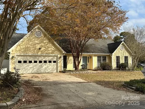13651 Capworth Ln, Charlotte, NC 28273