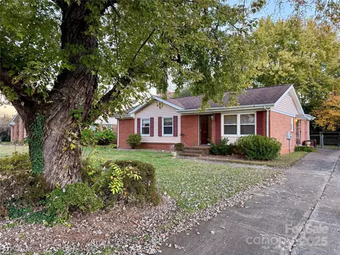 7501 Pawtuckett Rd, Charlotte, NC 28214