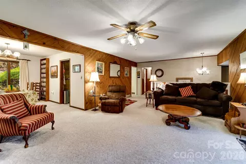 495 Savannah Dr, Sylva, NC 28779 photo 10