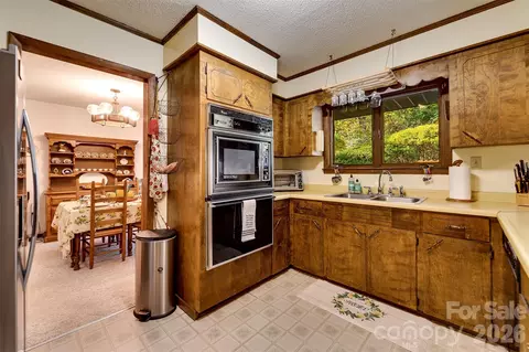 495 Savannah Dr, Sylva, NC 28779 photo 13