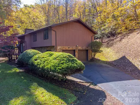 495 Savannah Dr, Sylva, NC 28779 photo 2