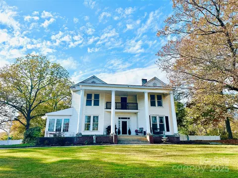 921 Church St, Kings Mountain, NC 28086