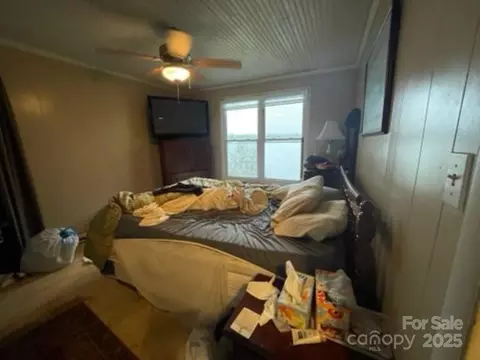 Bedroom - 6604 Harbor Ln, Conover, NC 28613 photo 1 of 2