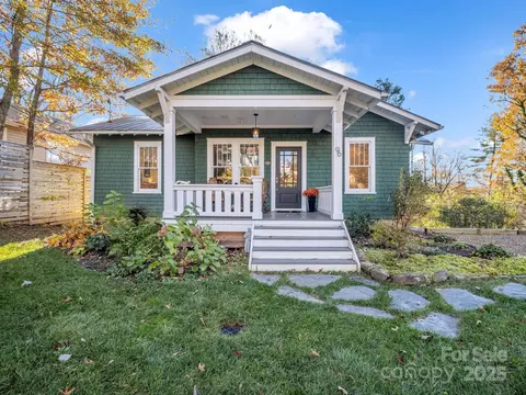 96 Thomas St, Brevard, NC 28712