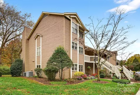 16 Timberlake Dr, Asheville, NC 28803