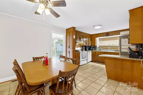 312 E 26th St, Kannapolis, NC 28083 photo 11
