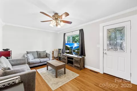 312 E 26th St, Kannapolis, NC 28083 photo 8