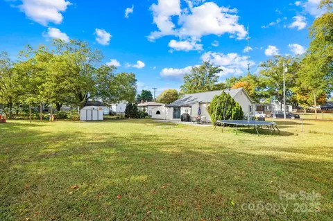 312 E 26th St, Kannapolis, NC 28083 photo 4