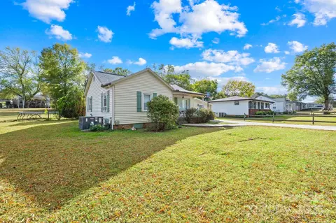 312 E 26th St, Kannapolis, NC 28083 photo 3