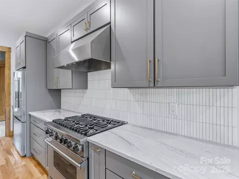 Kitchen - 215 High Hemlock Trl, Brevard, NC 28712 photo 4 of 4