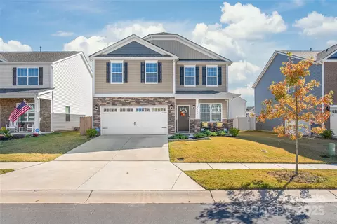 9233 Mackinaw Dr, Gastonia, NC 28056