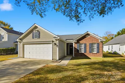 10549 Glory Meadow Ct, Charlotte, NC 28278