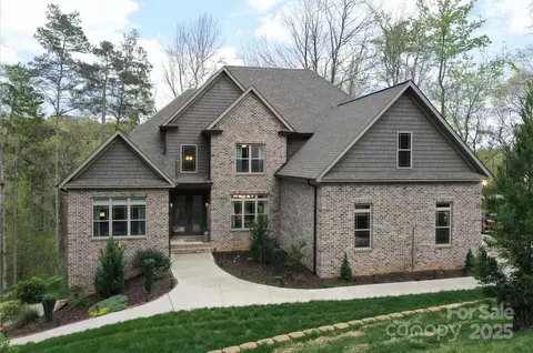 2757 Trent Ne Dr NE, Conover, NC 28613