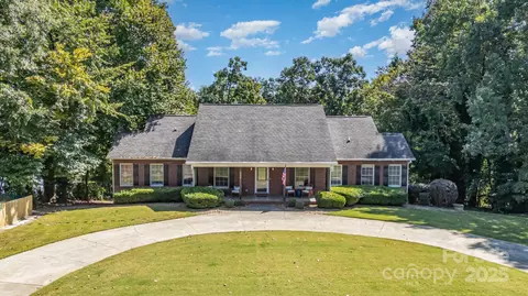 242 Waddell Rd, Mooresville, NC 28117