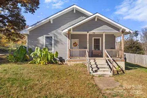 204 Shelby St, Hickory, NC 28601