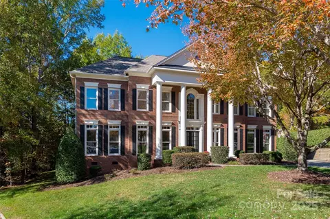 12106 Woodcliff Ct, Charlotte, NC 28277