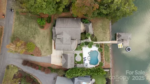 4625 Water Oak Dr, Clover, SC 29710